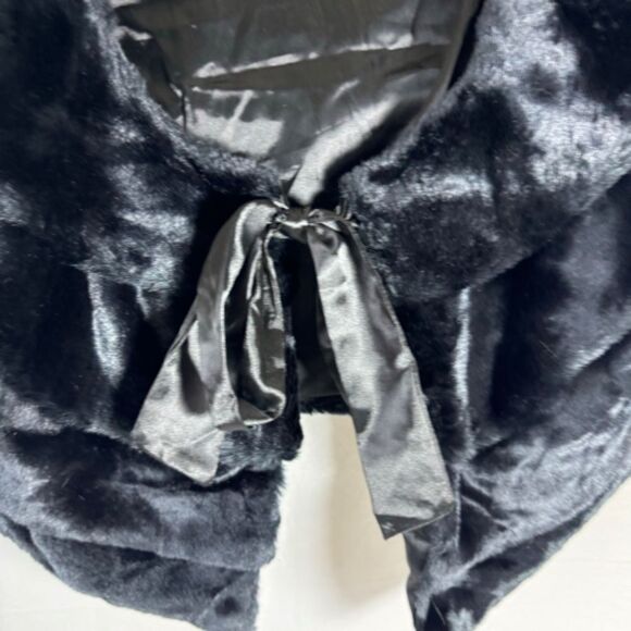 Furrocious Black Faux Fur Tie Front Stole Jacket Sz L - Picture 5 of 5